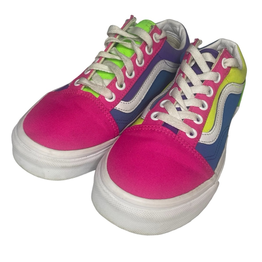 Vans - Picture 2 of 9